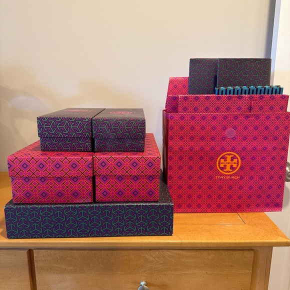 Tory Burch Boxes - Picture 6 of 6